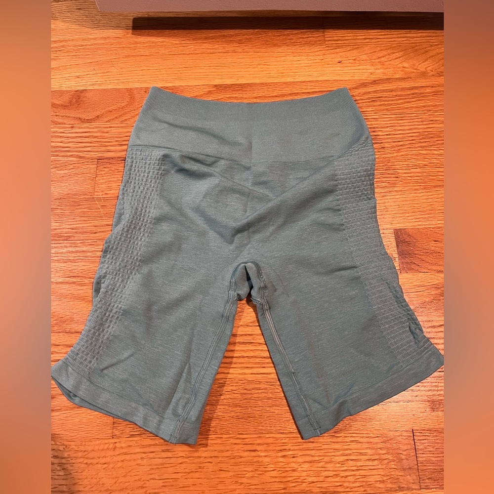 Alphalete seamless shorts